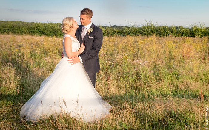 chloe and ross, real wedding, country wedding, the compasses at pattiwick, wedding venues uk, wedding inspiration
