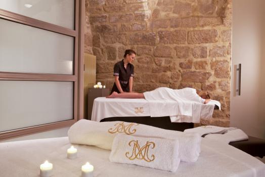 - Hôtel La Maison d'Uzès