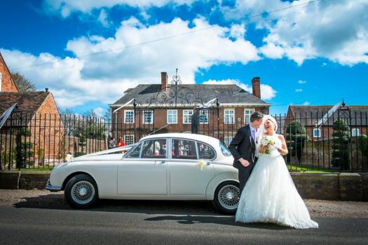 - Blakelands Country House