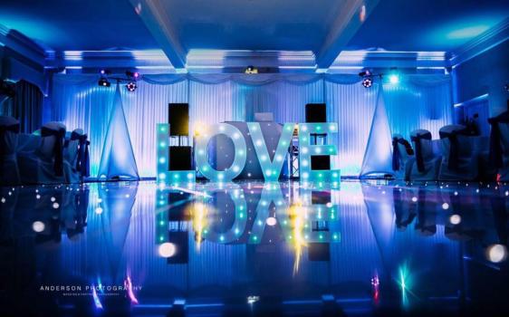 - Glen Yr Afon House Hotel