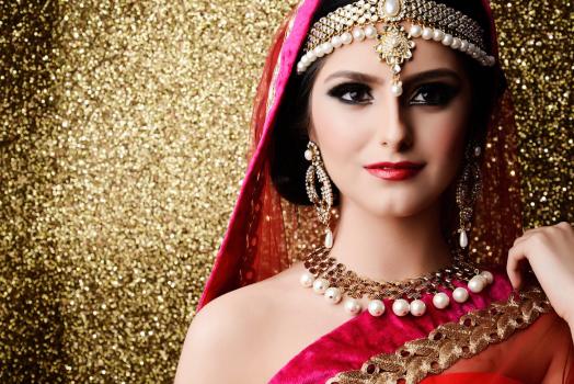 - Nida - Makeup Artist and Hair Stylist