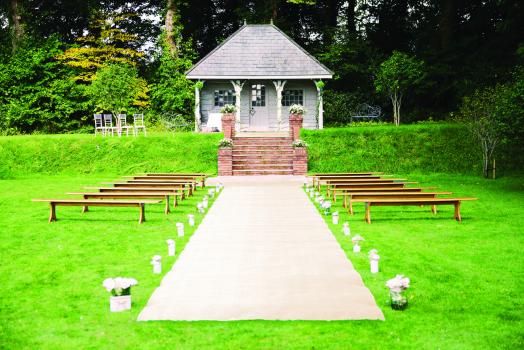 - Deer Park Country House Hotel