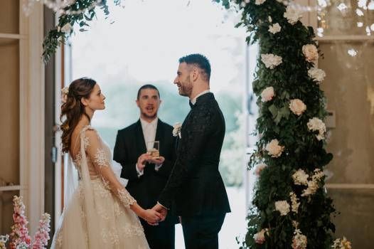 - RoRas destination wedding