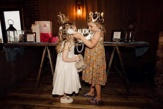 - Bus and Bug Vintage Weddings