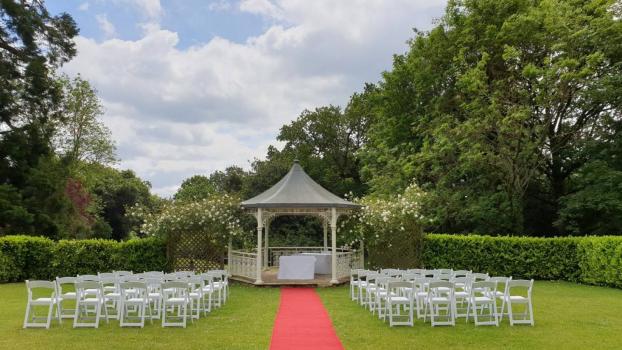 - Farnham House Hotel