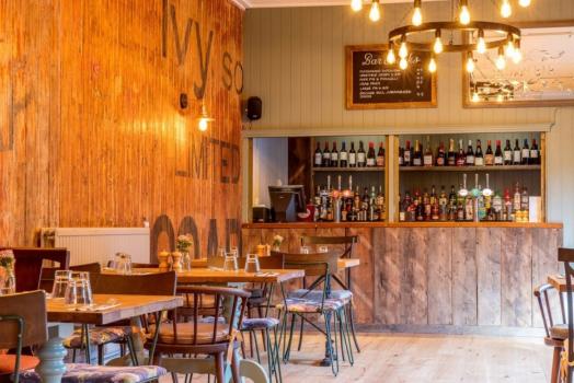 - Coach and Horses, Barnes