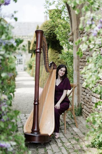 - Noa Davies - Harpist