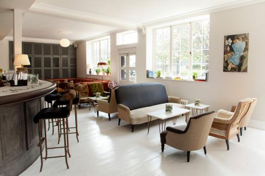 - Bourne & Hollingsworth Buildings